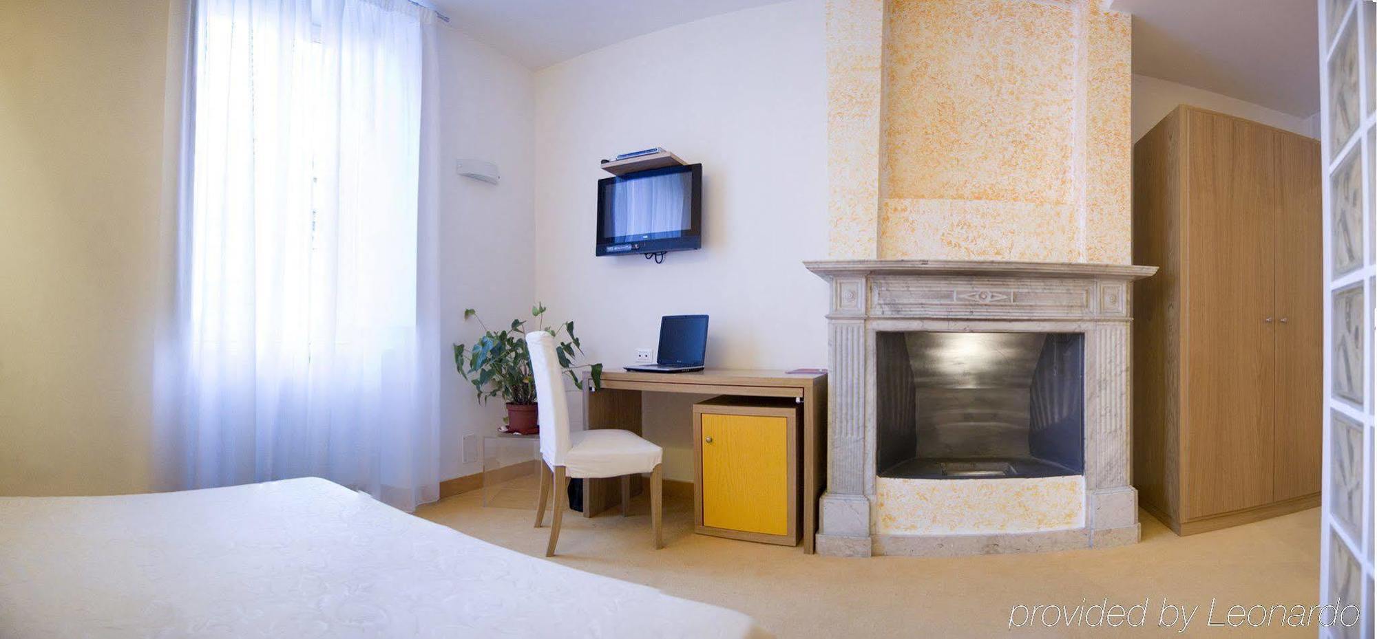 Residenza Domizia Otel Roma Oda fotoğraf