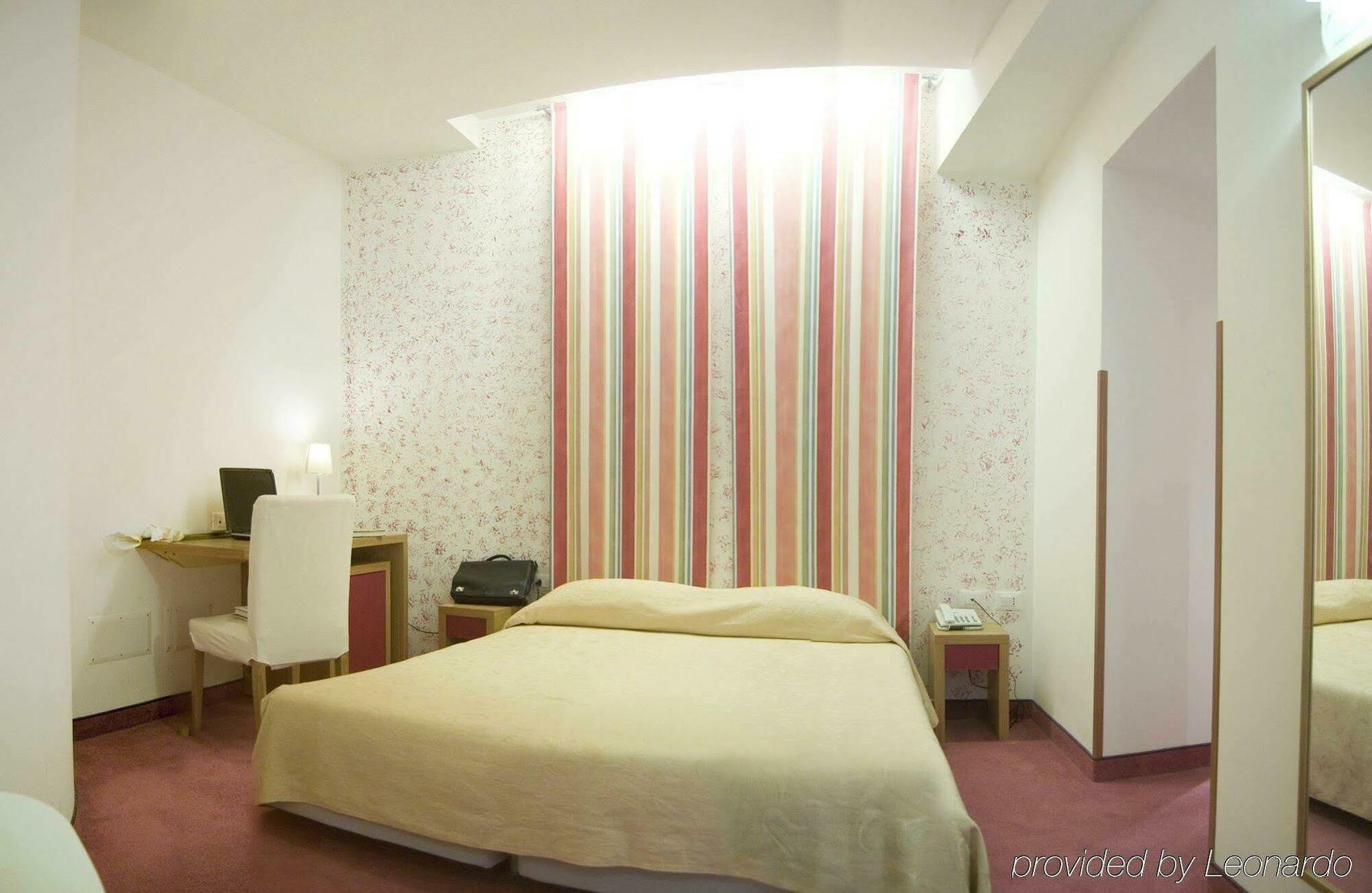 Residenza Domizia Otel Roma Oda fotoğraf